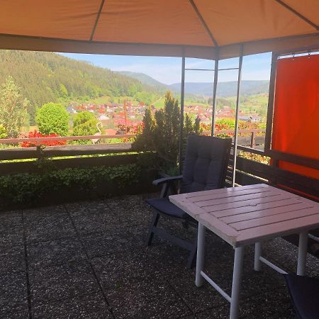 Appartement Mit Herrlicher Aussicht Uebers Murgtal バイアースブロン エクステリア 写真