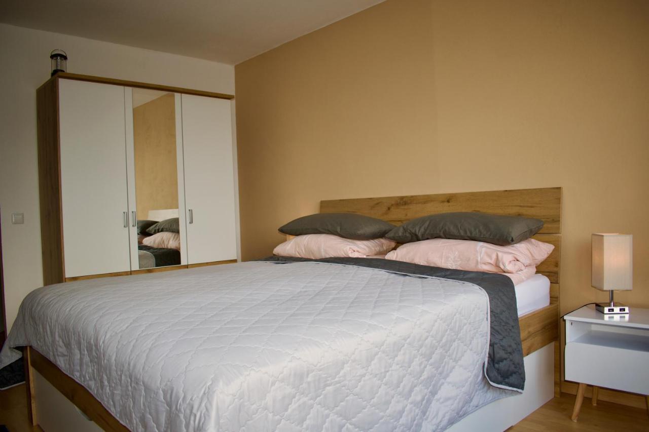 Appartement Mit Herrlicher Aussicht Uebers Murgtal バイアースブロン エクステリア 写真