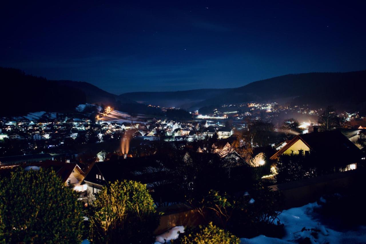 Appartement Mit Herrlicher Aussicht Uebers Murgtal バイアースブロン エクステリア 写真