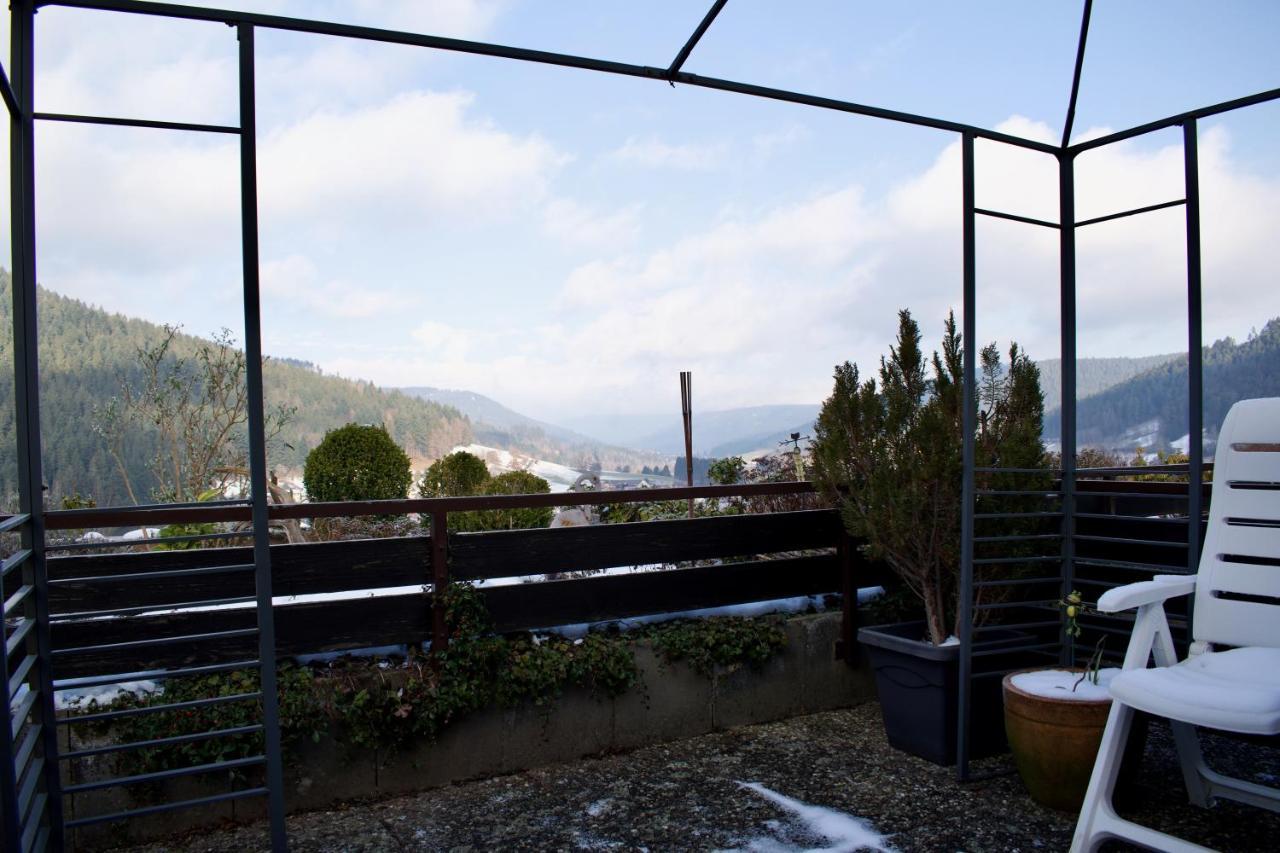 Appartement Mit Herrlicher Aussicht Uebers Murgtal バイアースブロン エクステリア 写真